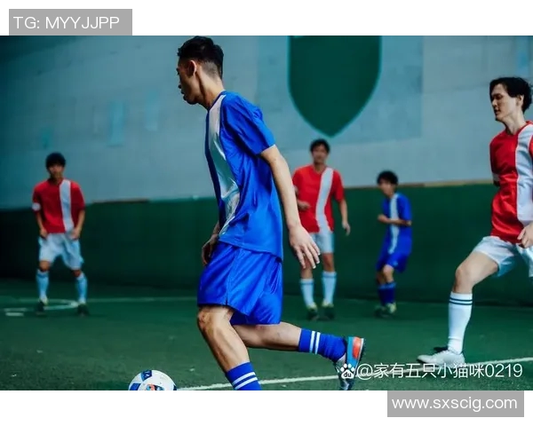 球星遭遇足球穿裆尴尬瞬间如何应对和处理避免伤害